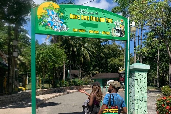 Dunn's River Falls, Zipline Adventure from Kingston - The climb: what to expect on those natural stairs