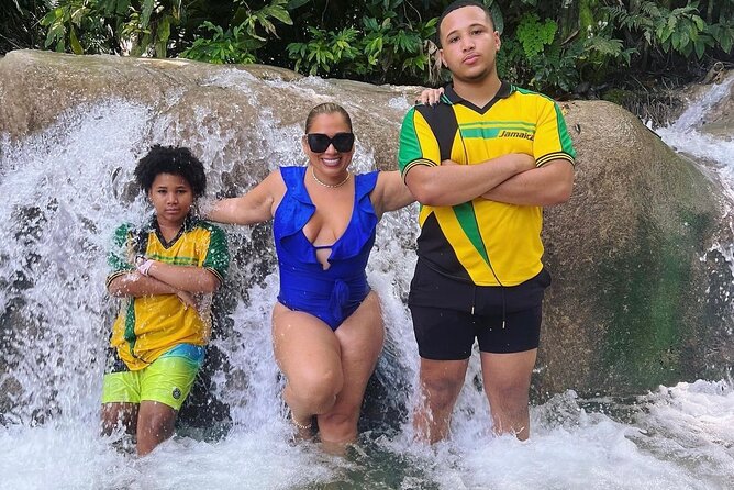 Dunns River Falls, Zipline, Bamboo Rafting, Horseback Ride Tour - The White River bamboo raft: 30ft craftsmanship and a limestone foot massage