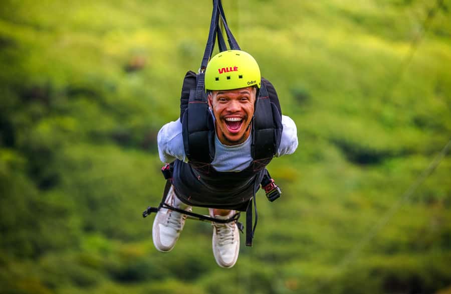 Vallé Advenature Park: Signature Zipline - The Signature Zipline: 1.5 km of Mauritius sky time