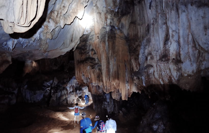 Vang Vieng: Zipline&Water Cave&Tham Chang&Blue Lagoon 1 - Lunch Break at the Cave Area (Plan Around Wet Clothes)