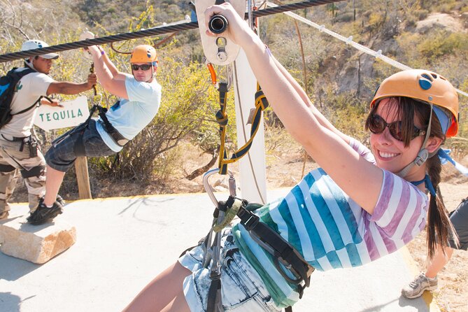 Zipline Extreme at Canopy Costa Azul: suspension bridge, rappel and ziplines - The adventure circuit at Costa Azul Canyon: bridge, rappel, then ziplines